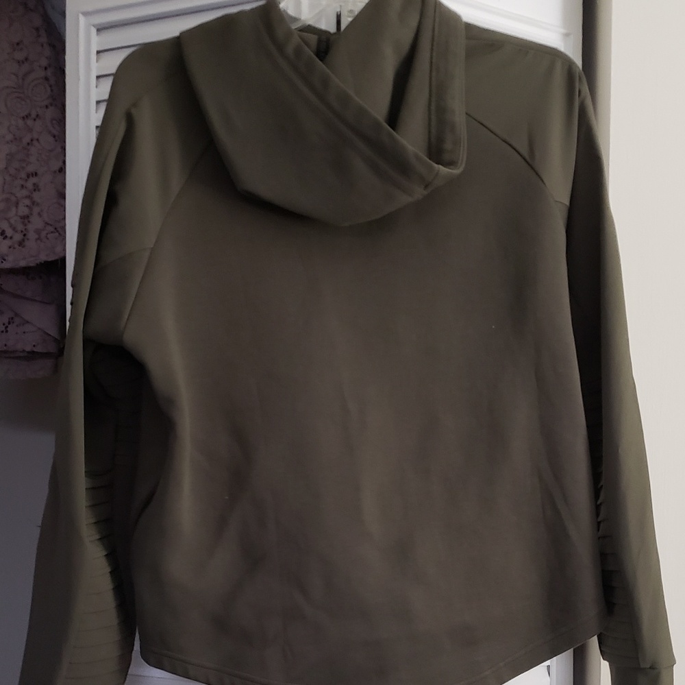 Puma sweater
